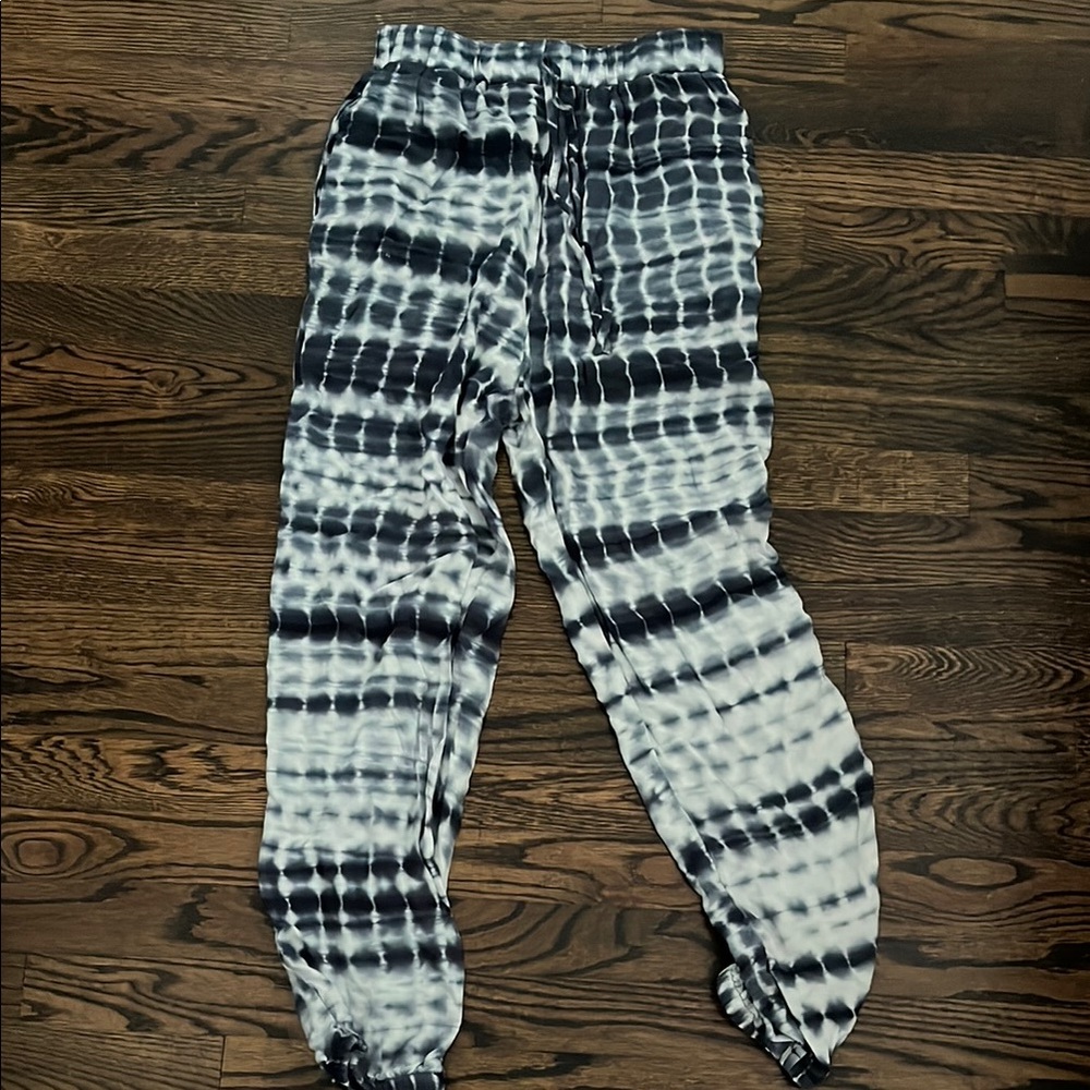 Cupshe Black & White Tie-Dye Jogger Pants
